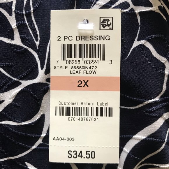 NEW Navy Floral Jacquard Shell JM Collection Plus - Picture 2 of 9